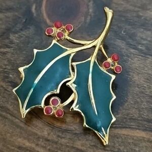 Vintage Beatrix Christmas Holiday Holly Berry Brooch Pin Enamel Rhinestone Gold